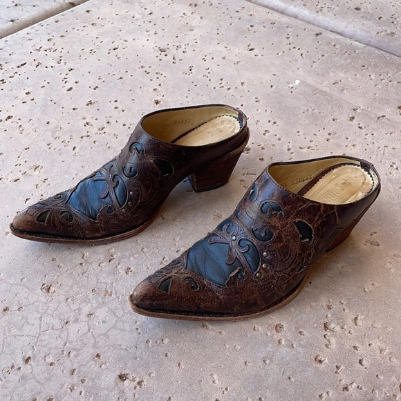 Corral Distressed Women's slip-on boots Size 6 - Picture 4 of 13